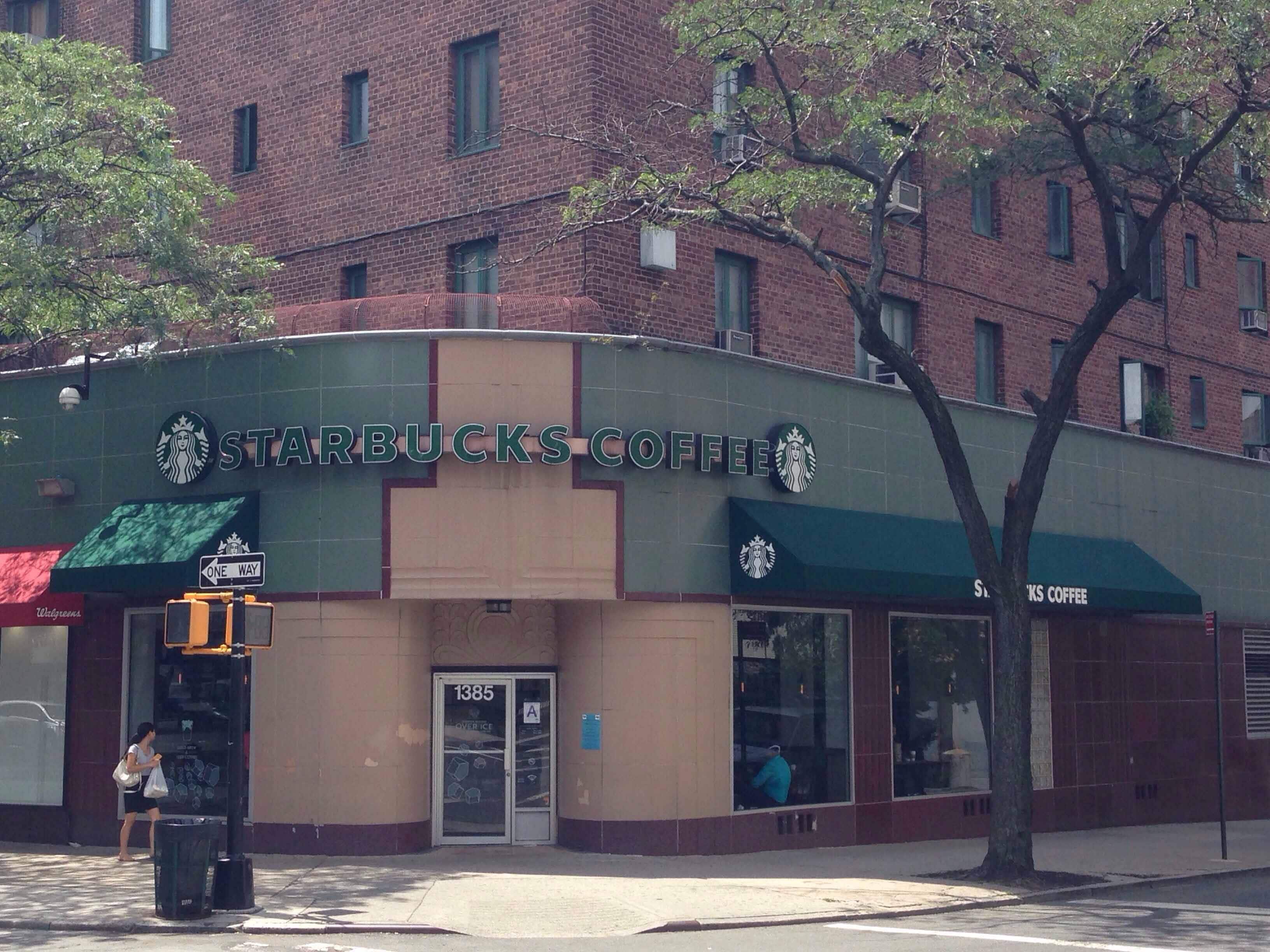 10462 Starbucks Parkchester Bronx New York City