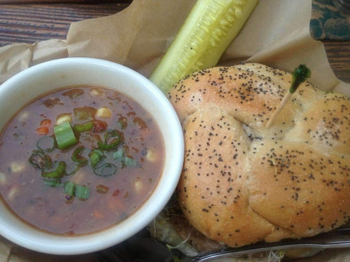 92084 The Yellow Deli Vista San Diego